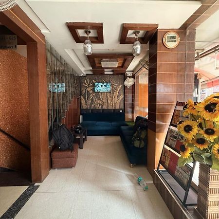 Rajkamal Palace - Near Kashi Vishwanath Temple バラナシ エクステリア 写真